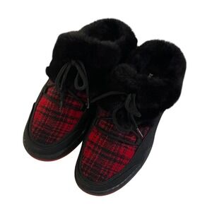 Baretraps Womens Red Plaid Faux Fur Trim Lace Up Slip On Mule Shoes Size 9.5M